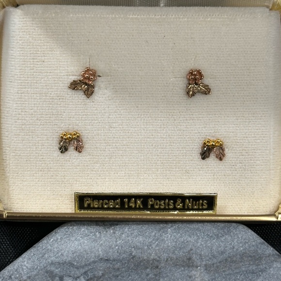 Landstroms black hills gold earrings - Picture 1 of 2